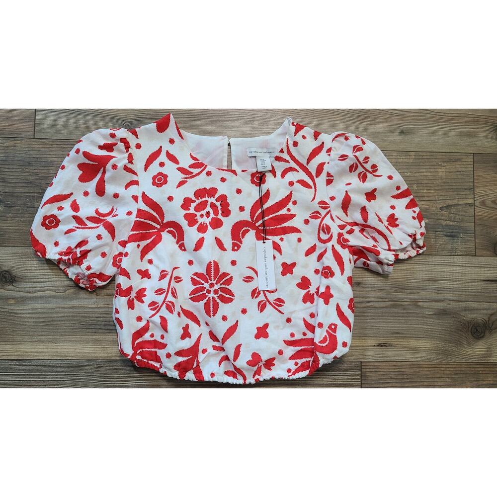 Revolve Cupcakes & Cashmere Linen Top M Floral Pattern Red White Cinch FLAW